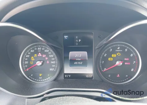 2018 Mercedes-Benz C 300 z USA, uszkodzony, nr VIN 55SWF4JB1JU282358